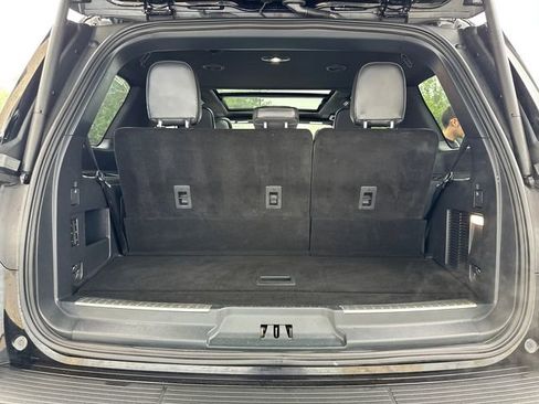 Used 2024 Lincoln Navigator Reserve image 13