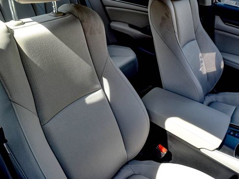 Used 2022 Honda Accord LX image 21