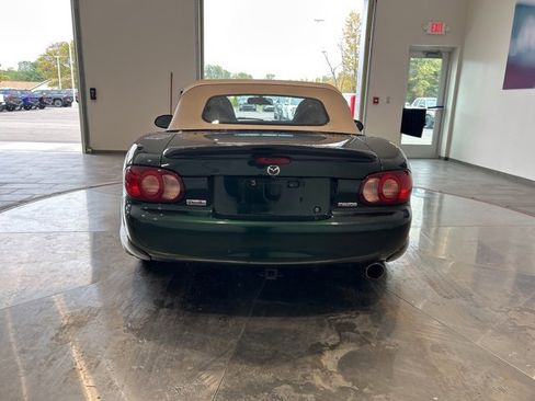 Used 2002 MAZDA MX-5 Miata image 6