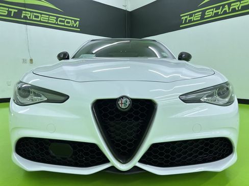 Used 2017 Alfa Romeo Giulia Ti w/ TI 19" Sport Package RWD image 3