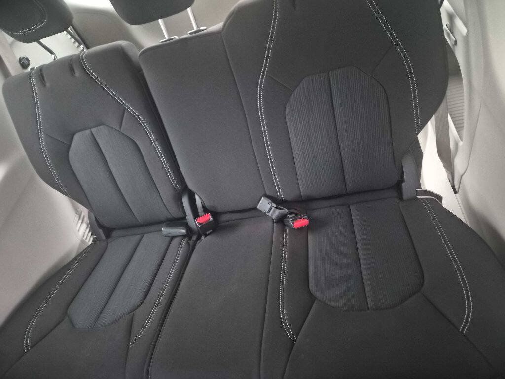 Used 2023 Chrysler Voyager LX FWD image 12