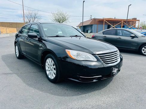 Used 2012 Chrysler 200 Touring image 1