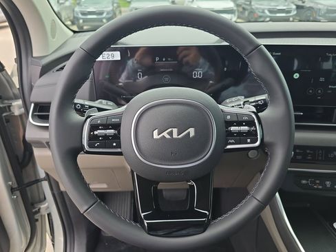 New 2026 Kia Carnival EX FWD image 30