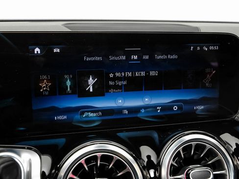 Used 2024 Mercedes-Benz GLB 250 image 26