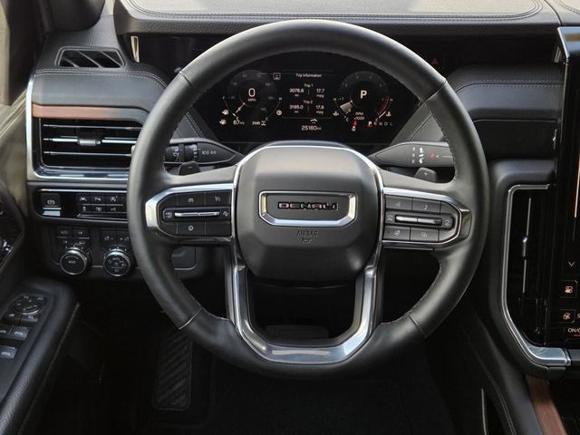 Used 2025 GMC Yukon Denali AWD/4WD image 22
