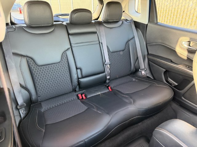 Used 2018 Jeep Compass Latitude w/ Popular Equipment Group AWD/4WD image 22