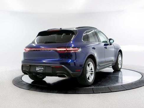 Certified 2023 Porsche Macan AWD/4WD image 7