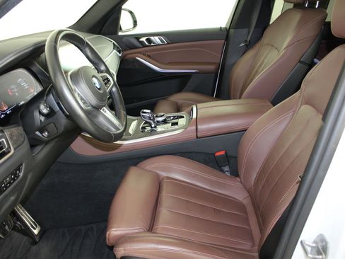 Used 2022 BMW X5 xDrive40i w/ M Sport Package image 5