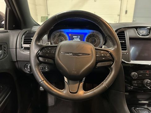 Used 2022 Chrysler 300 S w/ Comfort Group image 17