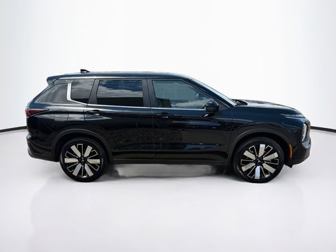 Used 2025 Mitsubishi Outlander SE AWD/4WD image 10