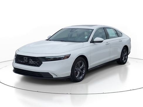 Used 2024 Honda Accord EX image 2
