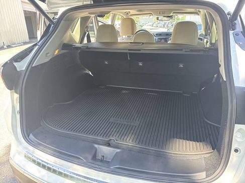 Used 2024 Nissan Murano Platinum w/ Cargo Package FWD image 12