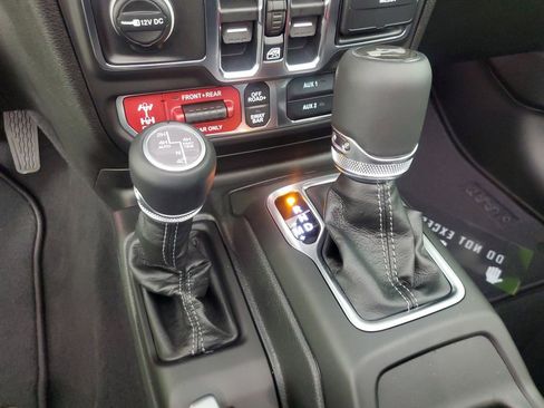 New 2026 Jeep Wrangler Unlimited Rubicon AWD/4WD image 18