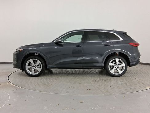 New 2025 Audi Q5 Premium Plus image 2