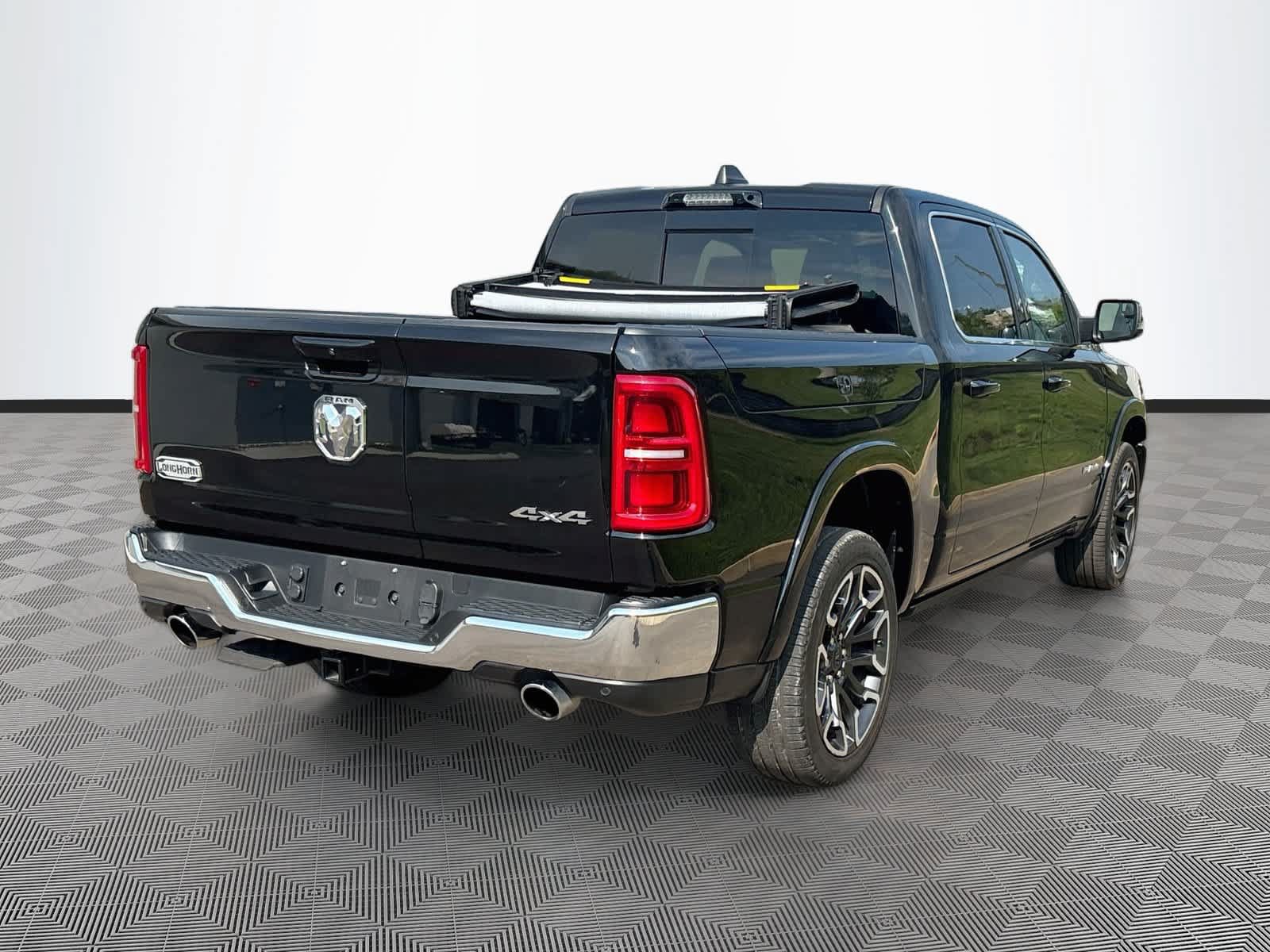 Used 2025 RAM 1500 Limited AWD/4WD image 5