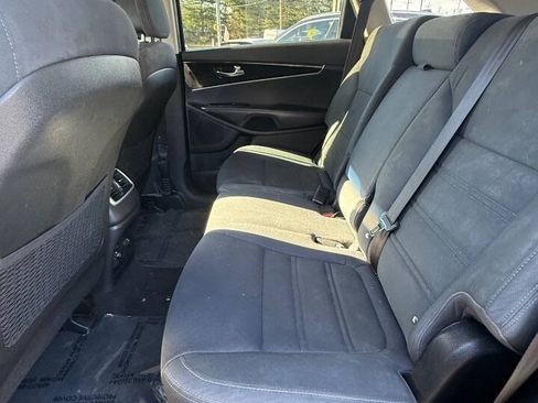 Used 2016 Kia Sorento FWD image 15