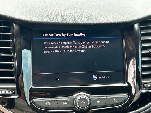 Used 2022 Chevrolet Trax LT w/ Redline Edition image 14