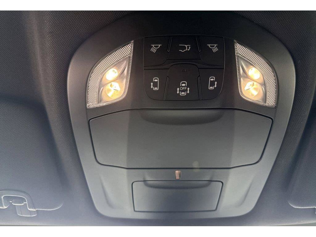 New 2026 Chrysler Pacifica Select FWD image 17