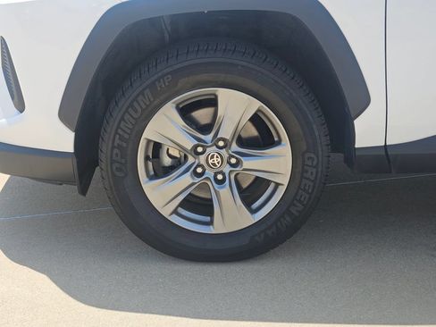 Used 2024 Toyota RAV4 XLE FWD image 13