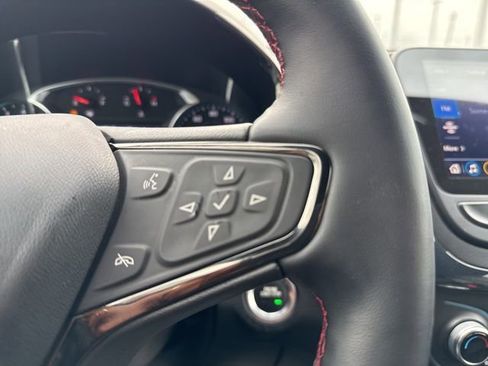 Used 2023 Chevrolet Equinox RS w/ RS Leather Package image 21