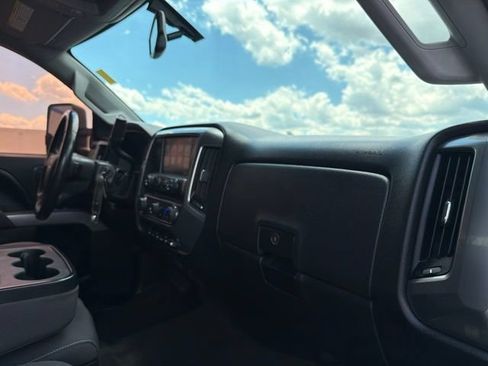Used 2016 Chevrolet Silverado 2500 LT w/ Midnight Edition AWD/4WD image 27
