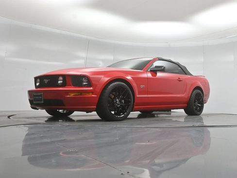 Used 2006 Ford Mustang GT Premium RWD image 34