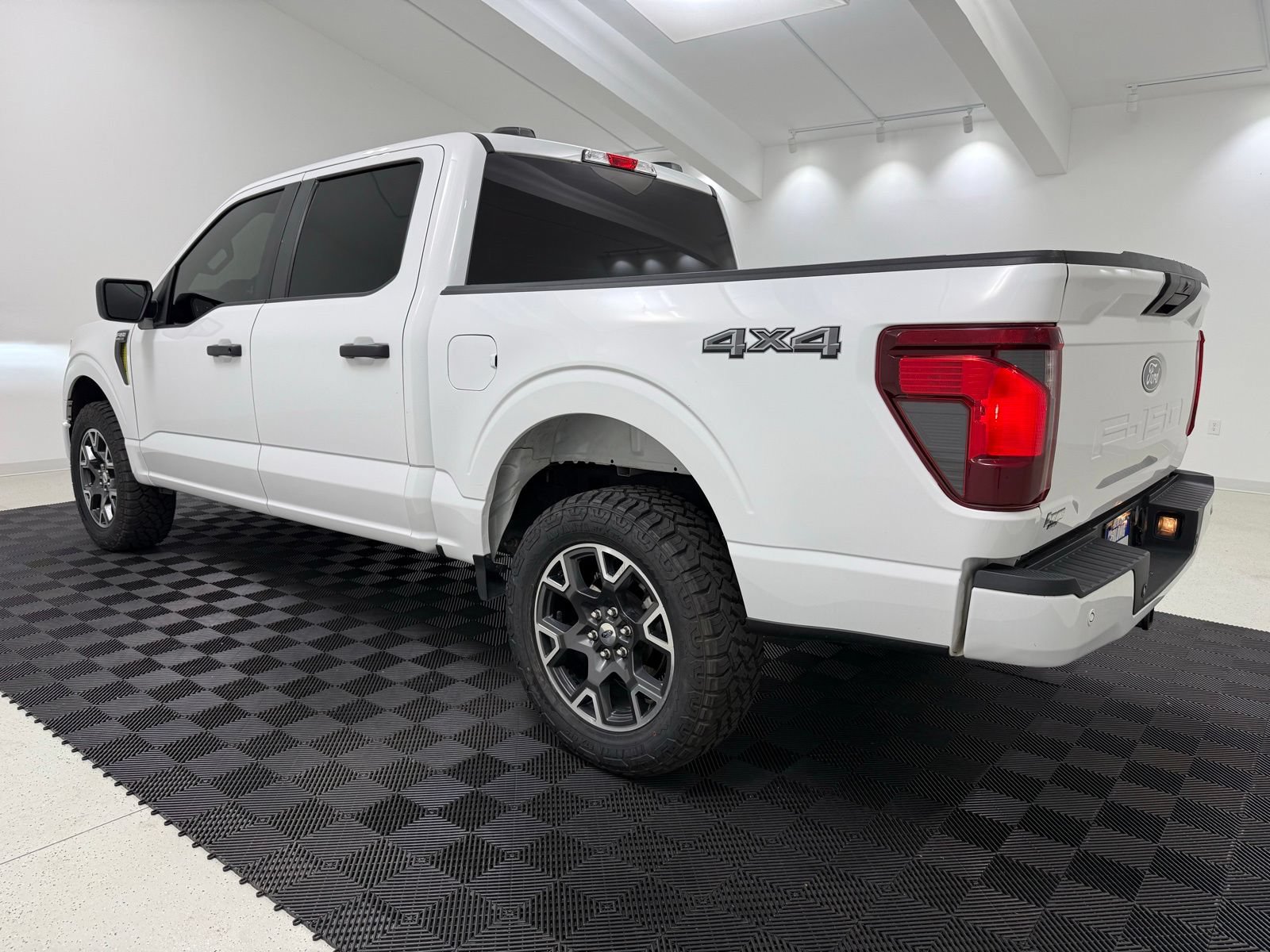 Used 2024 Ford F150 STX AWD/4WD image 5
