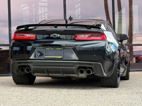 Used 2016 Chevrolet Camaro SS RWD image 11