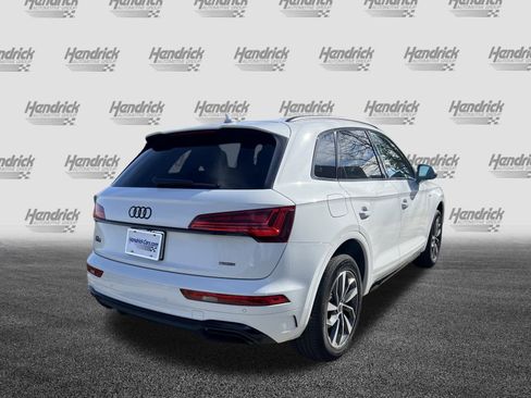 Certified 2024 Audi Q5 2.0T Premium w/ Summer of Audi Package image 9