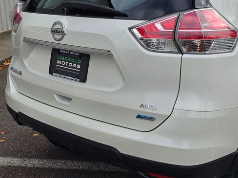 Used 2015 Nissan Rogue SL image 16