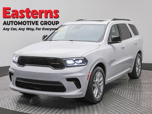 Used 2024 Dodge Durango GT RWD image 1