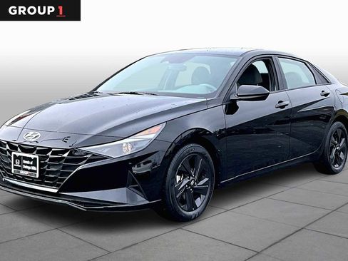 Used 2021 Hyundai Elantra SEL image 1