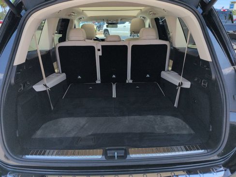 Used 2024 Mercedes-Benz GLS 580 4MATIC image 13
