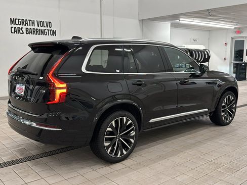 New 2026 Volvo XC90 T8 Plus image 5