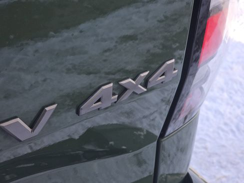 Used 2023 Nissan Frontier SV w/ SV Convenience Package image 15