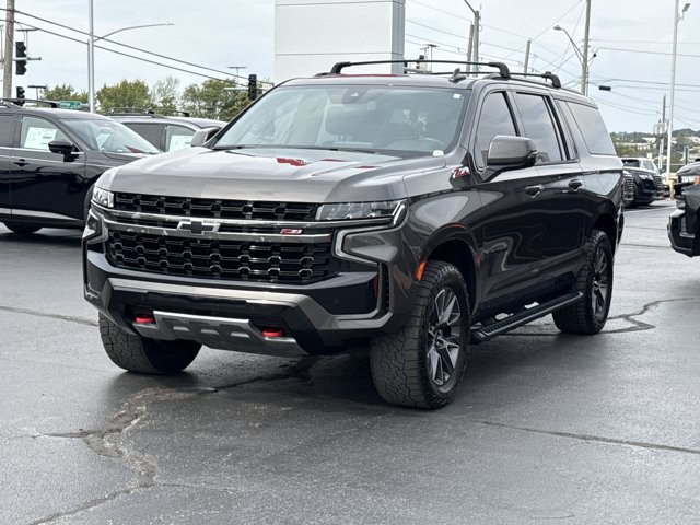 Used 2021 Chevrolet Suburban Z71 w/ Z71 Signature Package AWD/4WD image 13