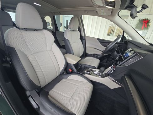 Used 2023 Subaru Forester Premium image 27