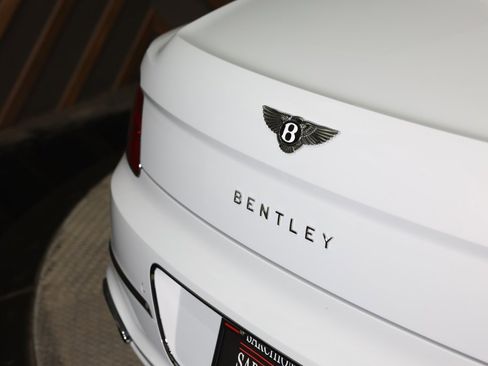 Used 2020 Bentley Flying Spur W12 image 16