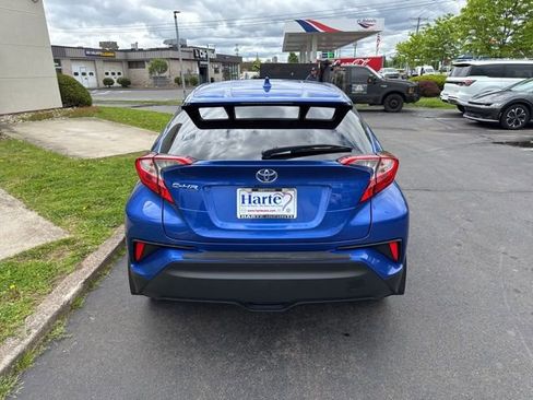Used 2021 Toyota C-HR XLE FWD image 5