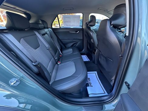 New 2026 Kia Niro EX image 15