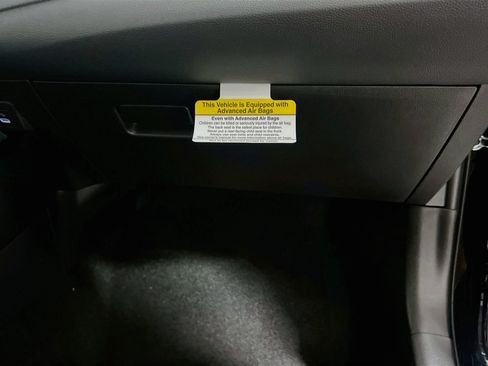 Used 2026 Toyota Corolla LE FWD image 32