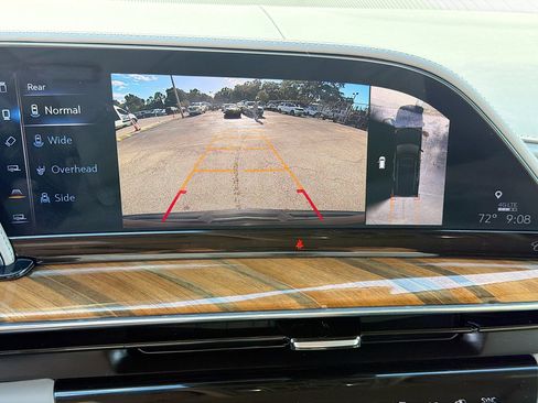 Used 2022 Cadillac Escalade Sport Platinum w/ Heavy-Duty Trailer Package AWD/4WD image 35