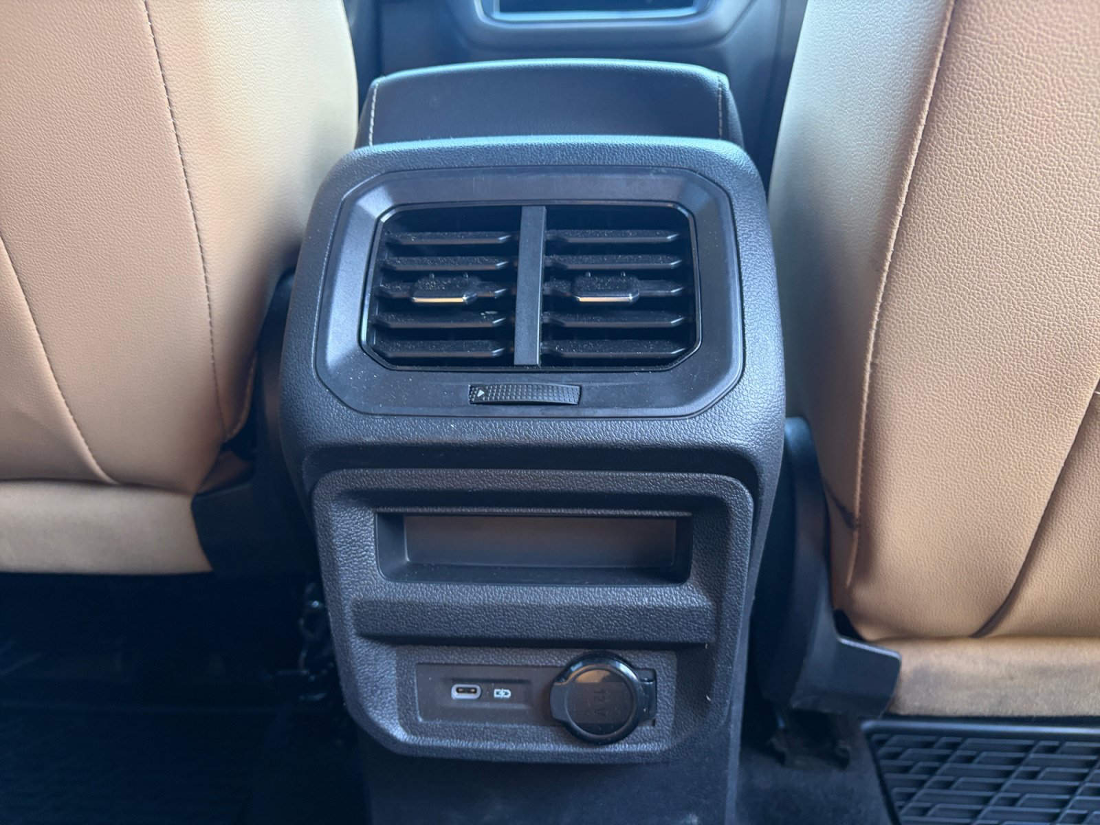 Used 2023 Volkswagen Tiguan SE R-Line AWD/4WD image 22