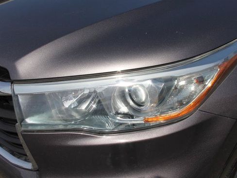 Used 2014 Toyota Highlander Limited FWD image 14