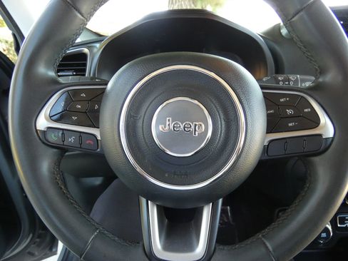 Used 2022 Jeep Renegade Latitude image 65