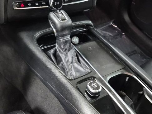 Used 2022 Volvo XC90 T5 Momentum w/ Climate Package image 33