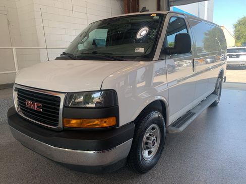 Used 2024 GMC Savana 2500 w/ Driver Convenience Package RWD image 4