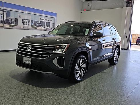 New 2026 Volkswagen Atlas SE FWD image 5