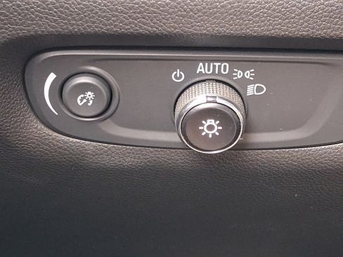 Certified 2023 Chevrolet Traverse LT AWD/4WD image 25