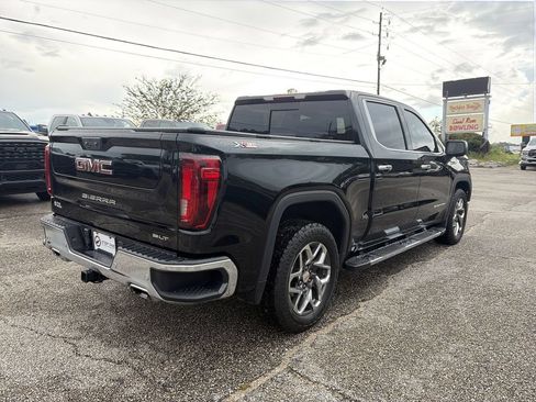 Used 2024 GMC Sierra 1500 SLT w/ SLT Premium Plus Package AWD/4WD image 6